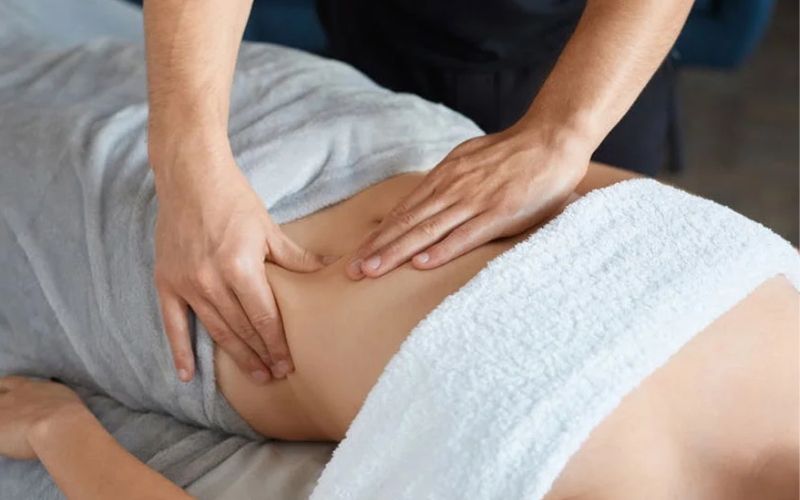 Massage giúp đánh tan mỡ bụng và thư giãn hơn sau ngày làm việc